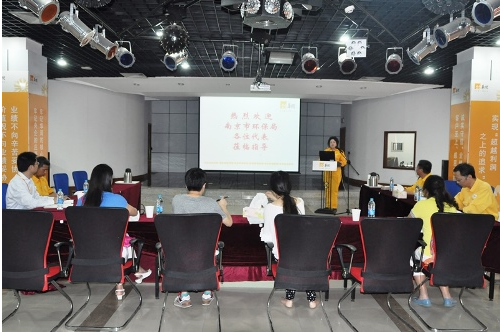 “国新办举行新闻发表会介绍17届中国东盟博览会和商务与投资峰会关联情况”