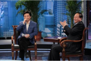 “孩子病重 父亲高速路上飙车送医，交警贴心 核实情况取消处罚放行”